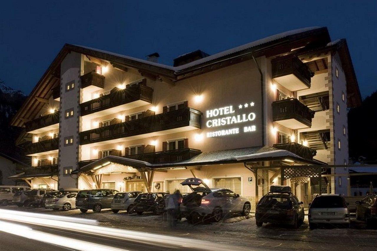 Hotel Cristallo Canazei Exteriör bild